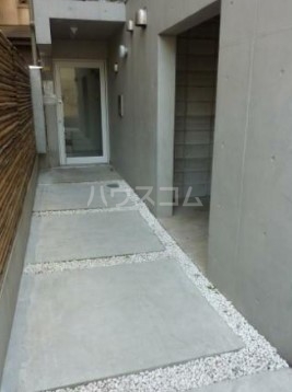 15/16 エントランス