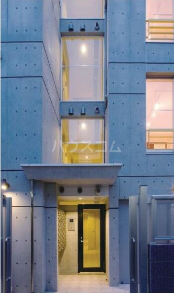 2/3 エントランス