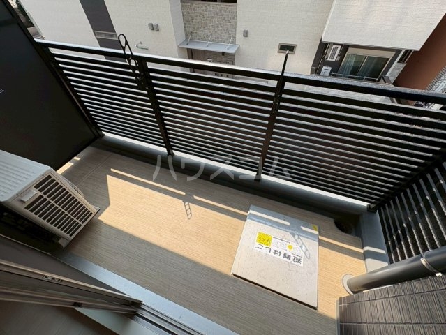 20/30 バルコニー