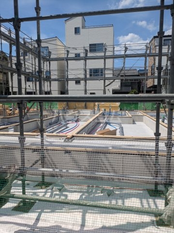 22/30 駐車場