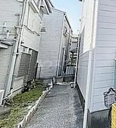 16/23 エントランス