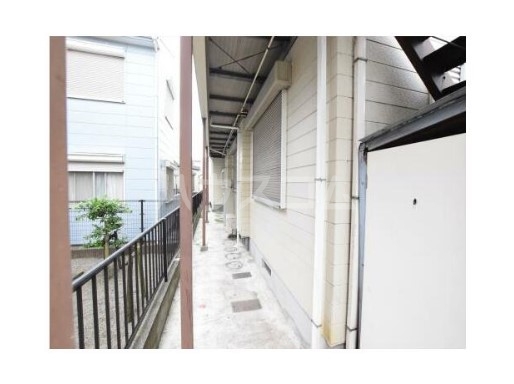 2/2 エントランス