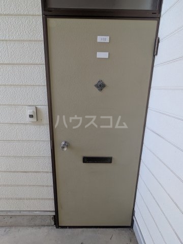 19/20 エントランス