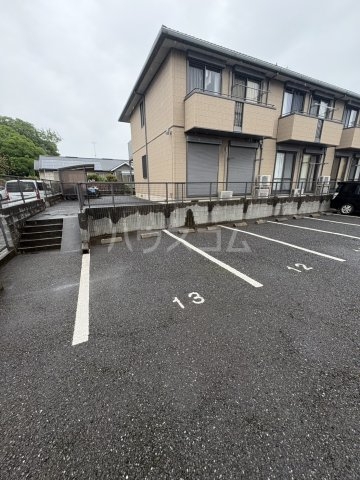 21/30 エントランス