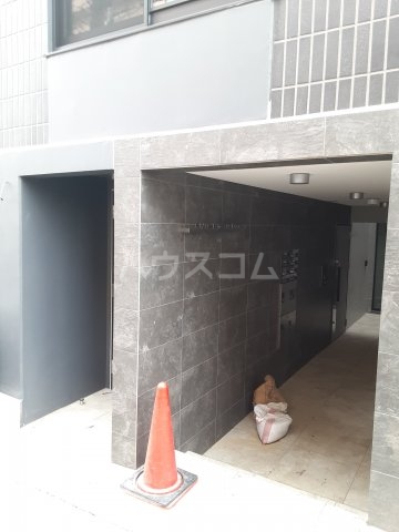 24/30 エントランス