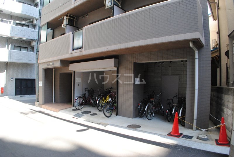 20/28 エントランス