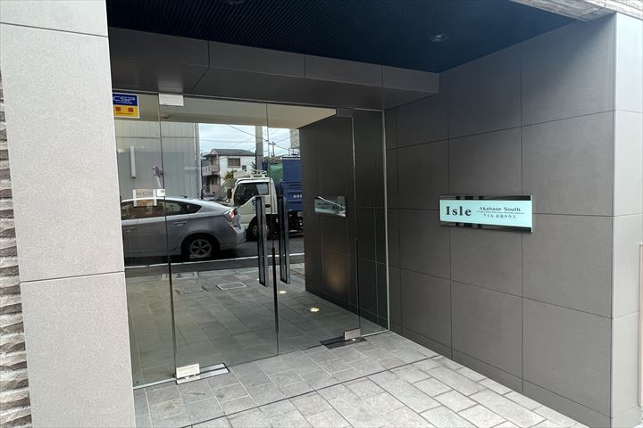 29/30 エントランス