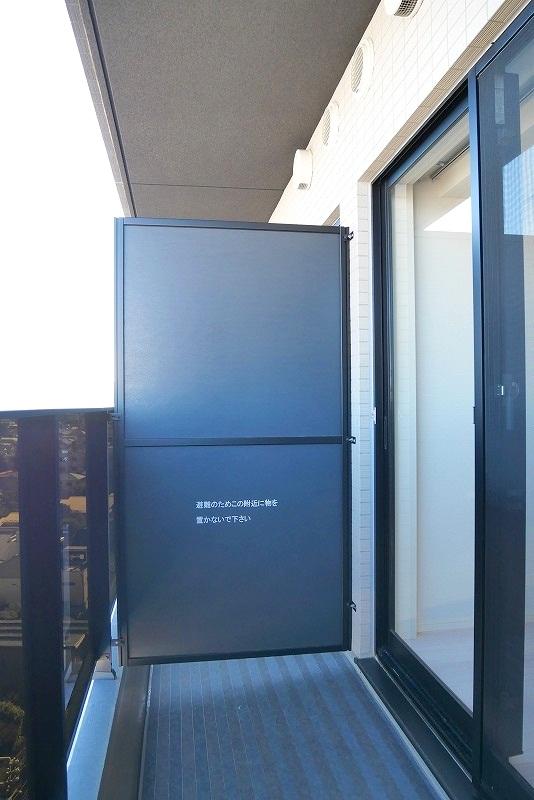 13/18 バルコニー