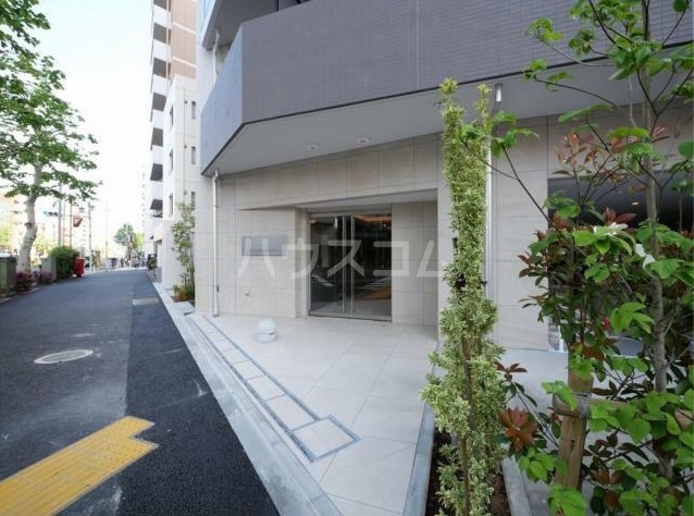 22/30 エントランス