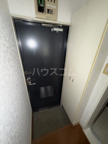 13/30 玄関