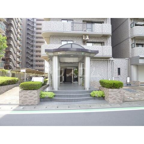 16/22 エントランス