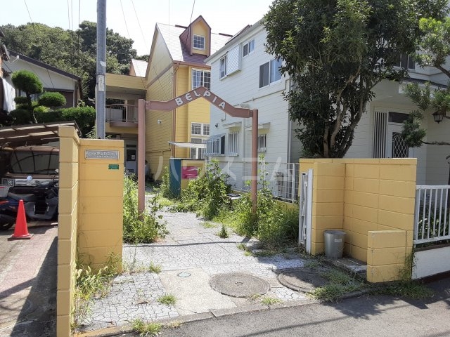 28/30 エントランス