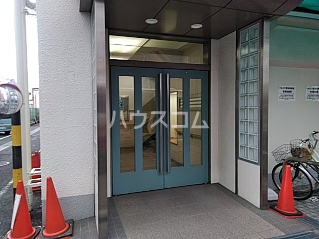 18/18 エントランス