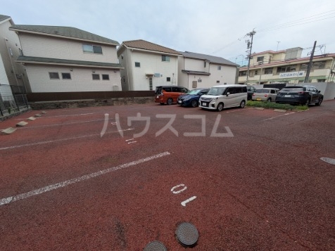 20/30 駐車場