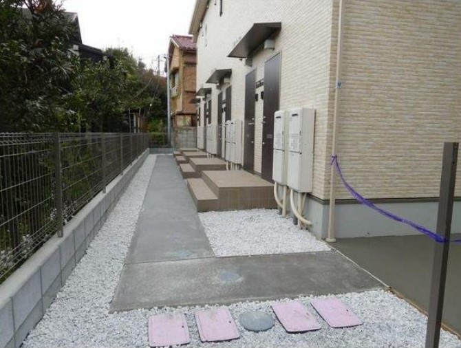 13/23 エントランス