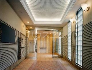 13/16 エントランス