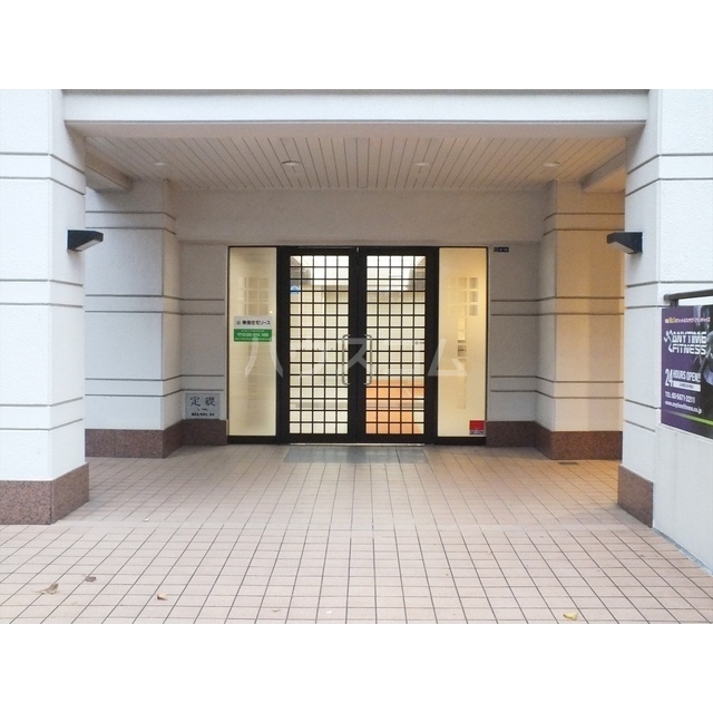 15/26 エントランス