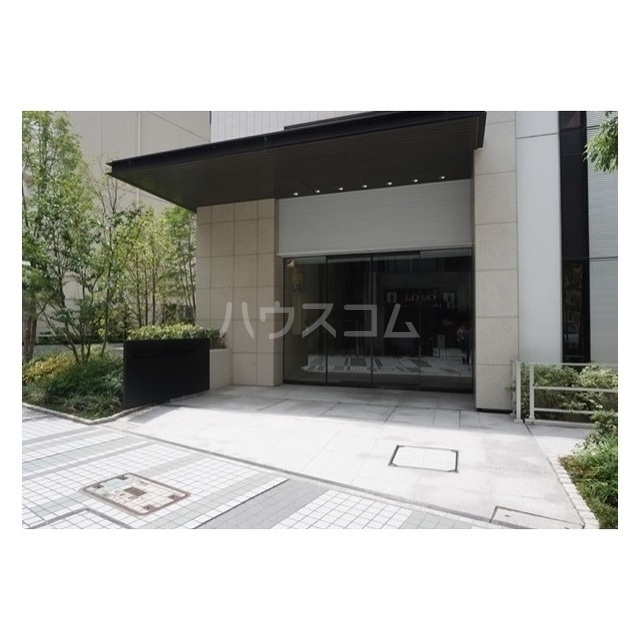 14/15 エントランス