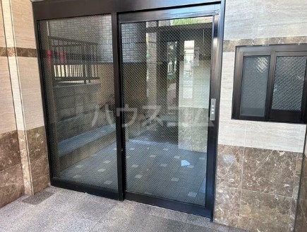 14/18 エントランス