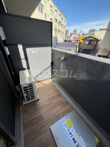 16/27 バルコニー