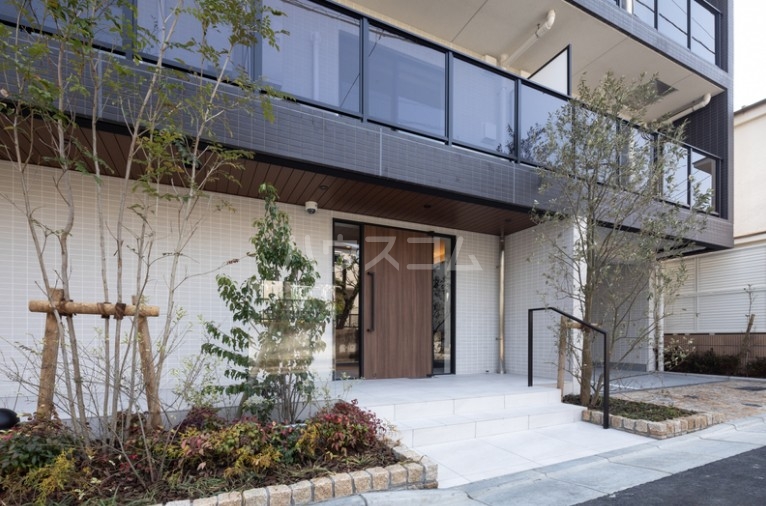 17/21 エントランス