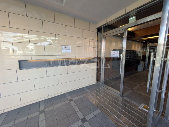 21/30 エントランス