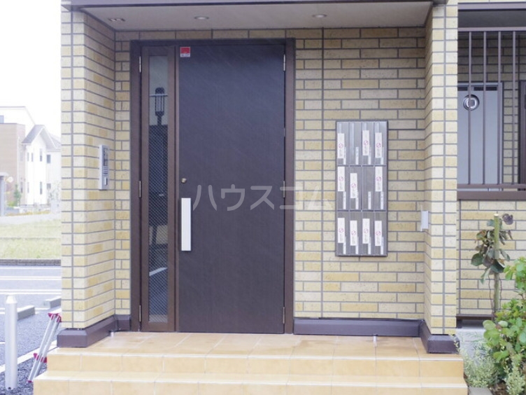 17/25 エントランス