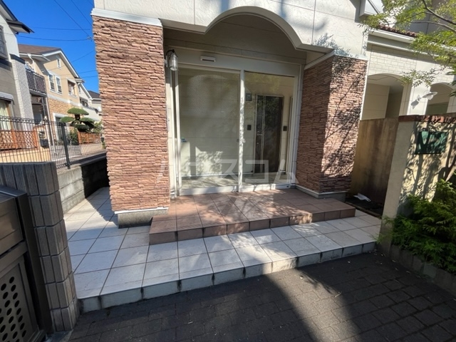 29/30 エントランス