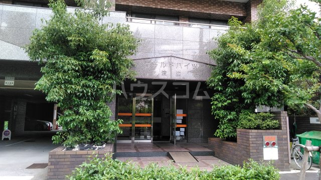 20/22 エントランス