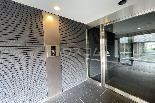 26/30 エントランス