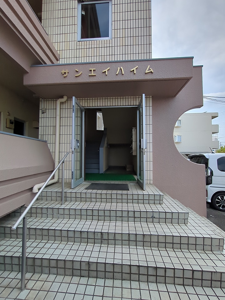 2/4 エントランス