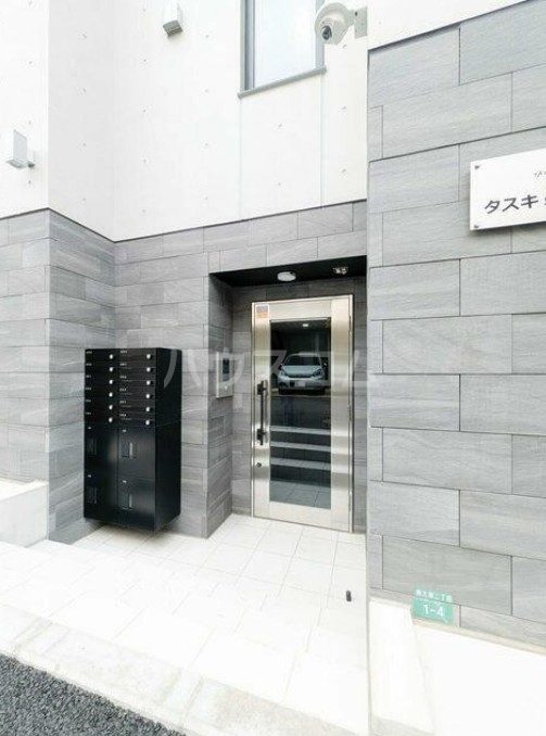 16/20 エントランス