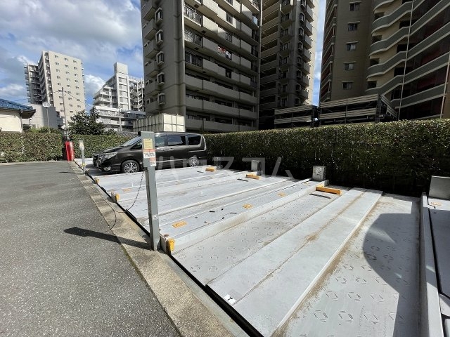 19/19 駐車場