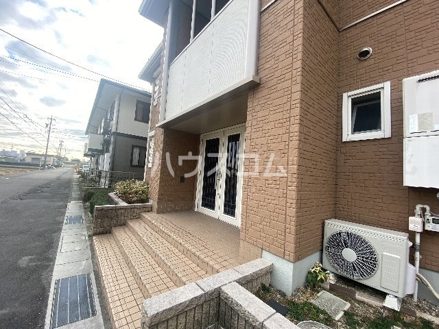 21/25 エントランス