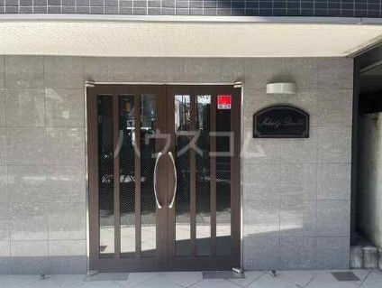 13/14 エントランス