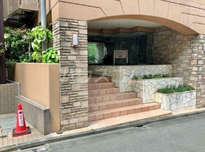 17/22 エントランス