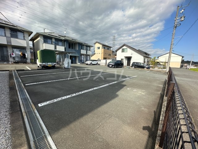 21/27 駐車場