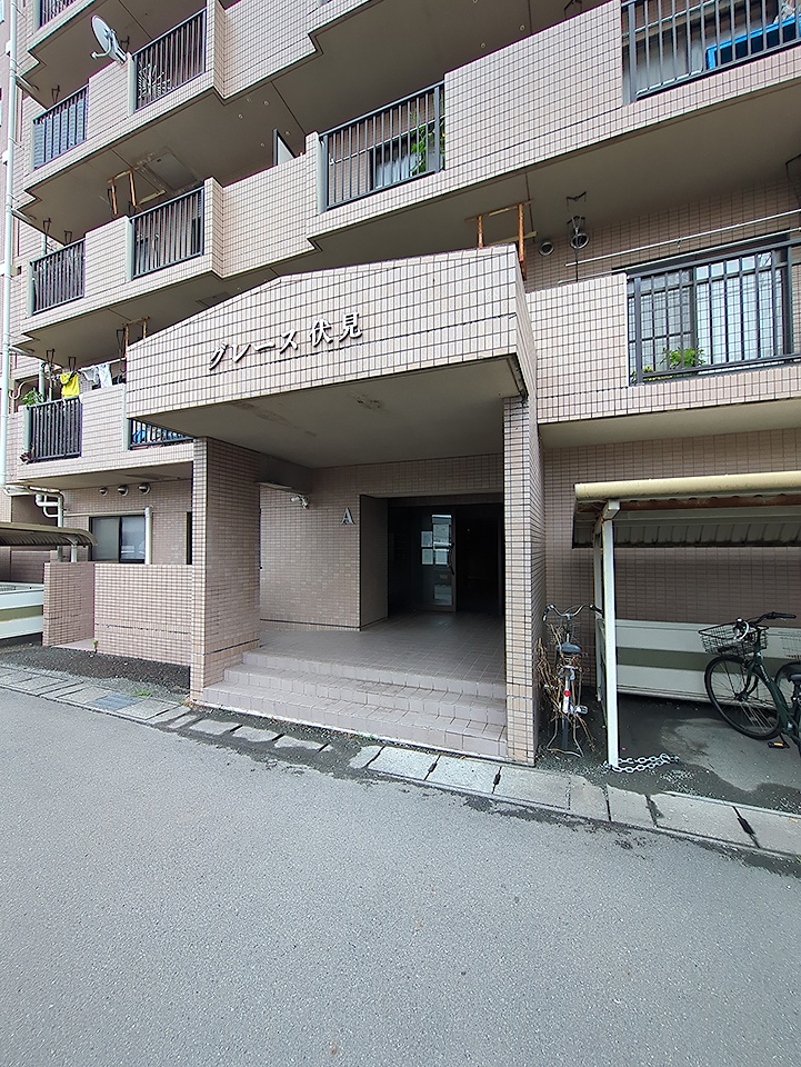 20/28 エントランス