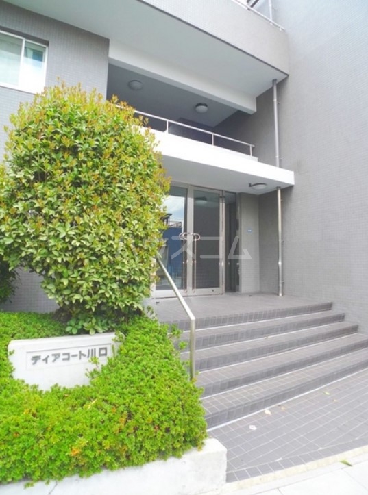 15/25 エントランス