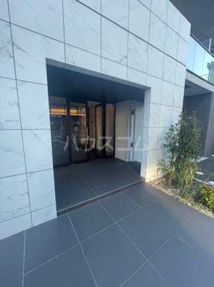 21/24 エントランス