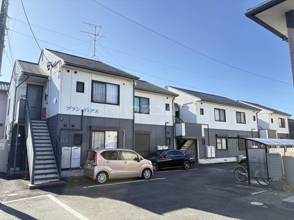 19/22 駐車場