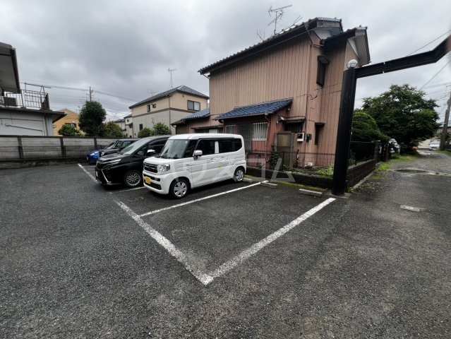 23/27 駐車場