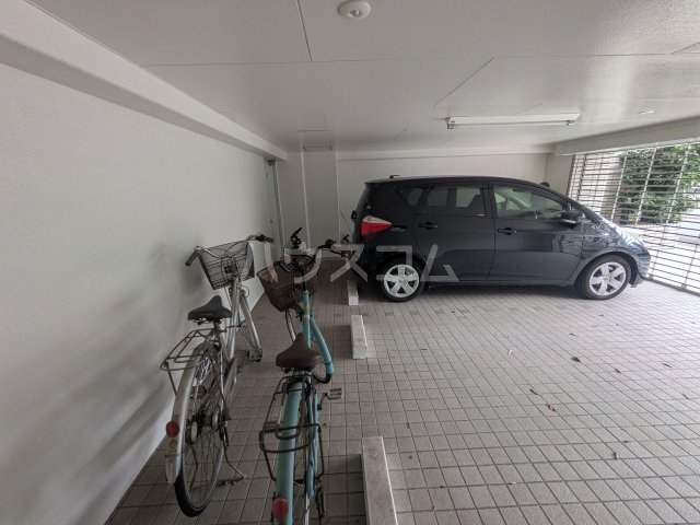2/7 駐車場