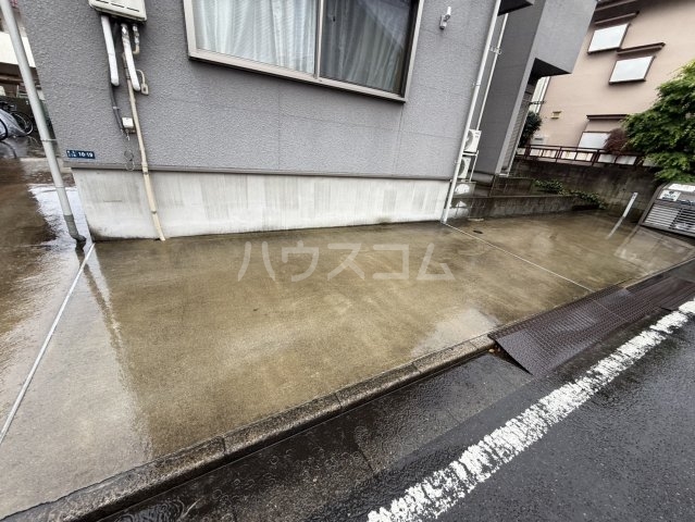 18/24 駐車場