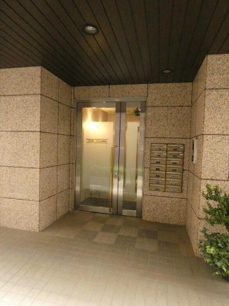 20/29 エントランス