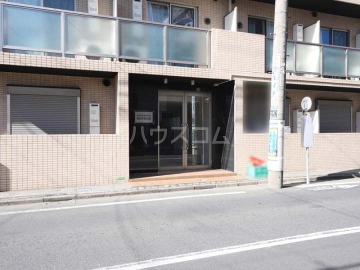 14/20 エントランス