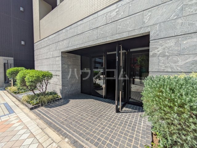 20/27 エントランス