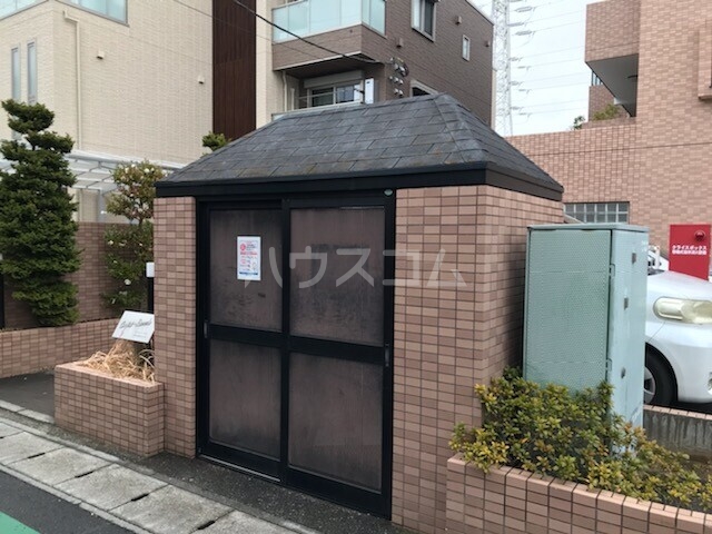 13/21 エントランス