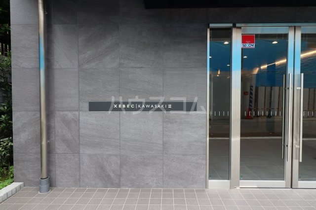 17/19 エントランス