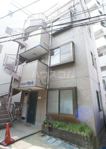 17/19 エントランス